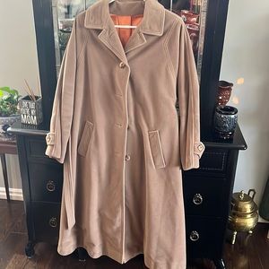 Cashmere Vintage women’s coat